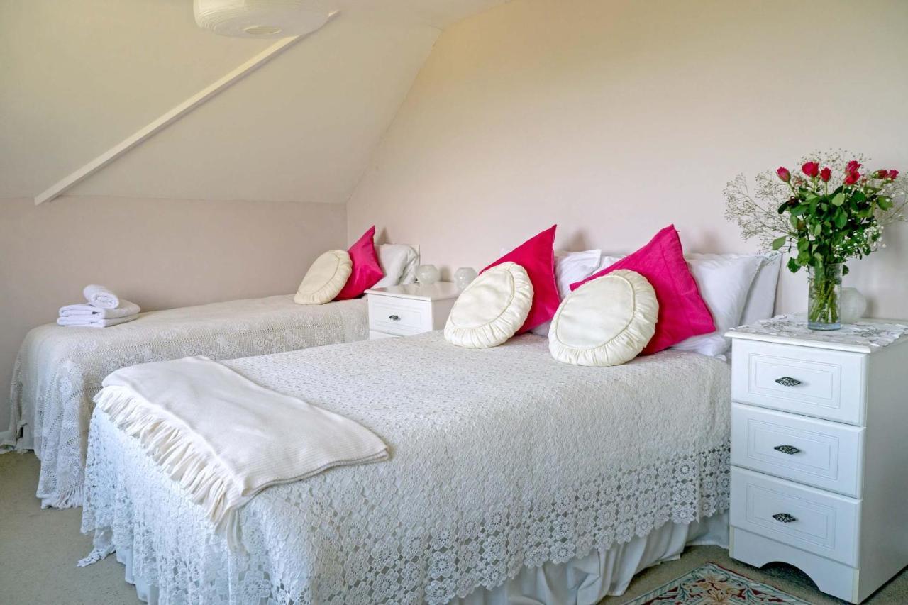 Healing Waters Sanctuary For Exclusive Private Hire And Self Catering Board, Vegetarian, Alcohol & Wifi Free Retreat In Glastonbury Exterior foto